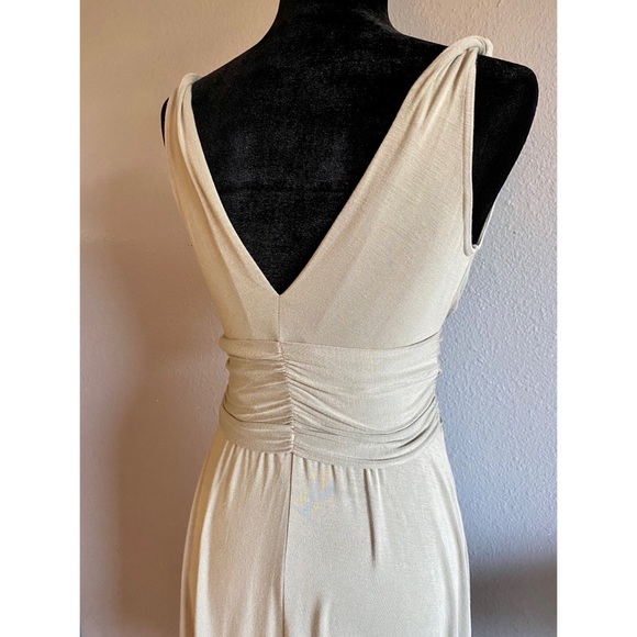 TRIBUTE dress by Heni Neman - Picture 7 of 11